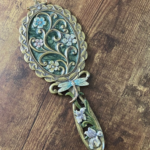 Other - Stunning Hand Mirror